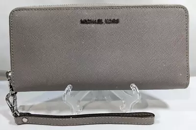 Authenticated Michael Kors Jet Set Grey Saffiano Leather Lg Phone Case Wristlet • $55.55