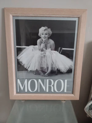 £14.99 • Buy MARILYN MONROE FRAMED PICTURE ART POSTER SALMON BLUSH PINK FRAME 48cm X 58cm 