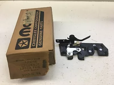 Mopar NOS 1993 1994 1995 Chrysler Voyager Manual Liftgate Latch CFGG6401 • $20