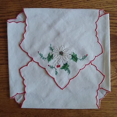 Vintage Christmas Bread Basket Liner ~ White Red Green Embroidered Bun Warmer • $12