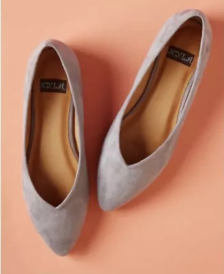 New Modcloth Gray Flats Shoes Size 6 Fits 5.5 • $15