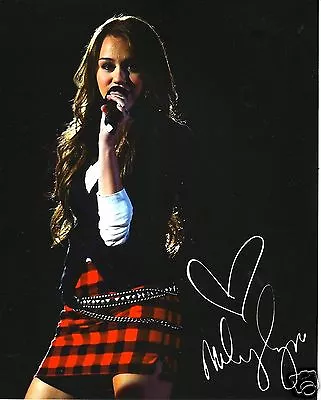 Miley Cyrus Autograph Signed Pp Photo Poster 2 • £6.89