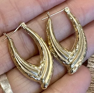 STUNNING VINTAGE 14k YELLOW GOLD PUFFY ELONGATED HOOP EARRINGS GRAMS 2.1 G • $125