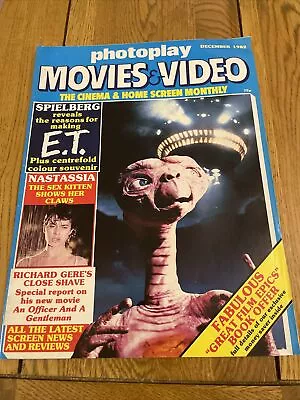 Photoplay Magazine E.T. Extra Terrestrial James Bond Sarah Miles December 1982 • £7.99