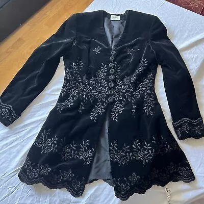 CAROLINE CHARLES Black Embroidered Blazer Jacket UK 10 US 6 EU 38 • £189