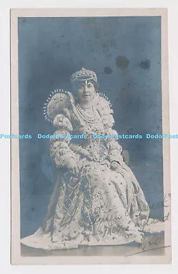 C005038 Woman. Queen Elizabeth. England. Historical Costumes. Theater. Fred. Geg • £9.99