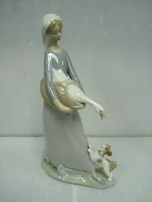 Lladro Girl With Goose And Dog 10 3/4  Porcelain Figurine #4866 *retired* • $39.99