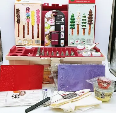 WILTON Cake Decorating Tool Caddy Decorating Tips Bags Molds & More • £75.95