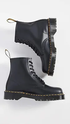 Dr. Martens 1460 Bex Smooth Leather Lace Up Boots - Women’s (Sz 8) / Men (Sz 7) • $99.99