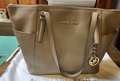 Michael Kors Jet Set E/W Top-Zip Tote Gold Hardware 30F2GTTT8L Dune • $35