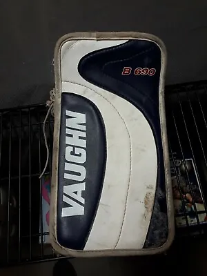 Vaughn Hockey Goalie Glove Blocker B 690 Used Intermediate Right • $22.16