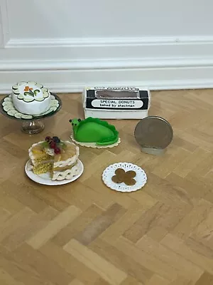 Dollhouse Miniature Artisan Signed 5 Pc Lot Cakes Desserts---Vintage---ESTATE--- • $9.99