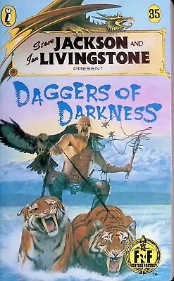 Fighting Fantasy 35 - Daggers Of Darkness - 1./1. Ed (Bronze Dragon)  - B+/A-/B+ • £22.26