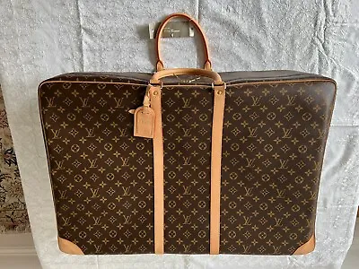 Preowned Louis Vuitton Sirius 70 Suitcases Closes With A Double Zipper • £1600