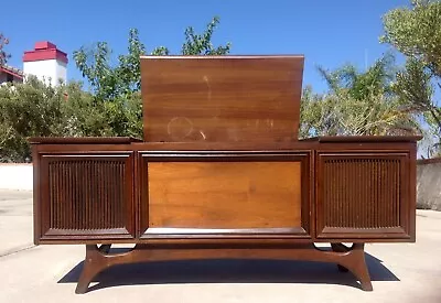 Mid Centuy Modern Stereo Console GE • $3199