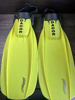 Dacor Pursuit Flippers / Fins Yellow And Black Size Large • $18