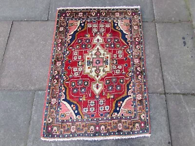 Fine Vintage Hand Made Traditional Rug Oriental Wool White Small Rug 100x70cm • £115