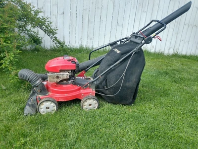 $675 • Buy Troy-Bilt CSV 070 (24 ) 190cc Self-Propelled Chipper Shredder Vacuum Bag+ Hose