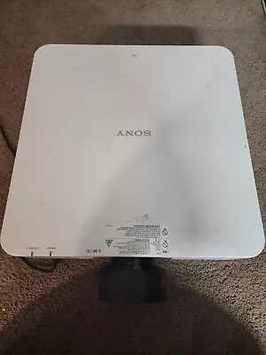 Sony VPL-FHZ700L 7000 Lumen WUXGA Laser Projector • $1400