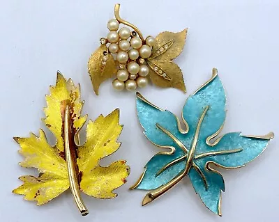 E6-1921 Lot Of 3 Vintage Brooch Pin Rhinestone Faux Pearl Enamel Leaf Floral • $6.99