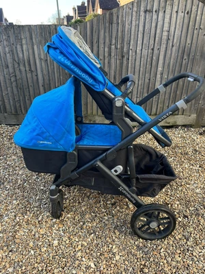£100 • Buy Uppababy Vista - Complete Set, All Accessories And Car Seat/Carrycot Adapters