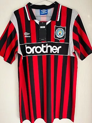 Manchester City Replica Retro Away Shirt 1994/96 Umbro Red & Black - Size Large • £7