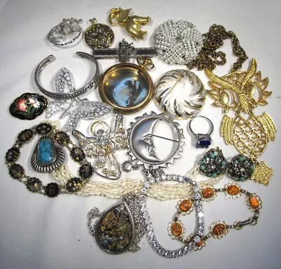 Vintage Retro Costume Jewelry Lot Of Brooches Rings Necklaces Earrings C3523 • $49