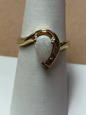 Vintage 10K Yellow Gold Opal Ring With Diamond Accents Size 6.75 • $179