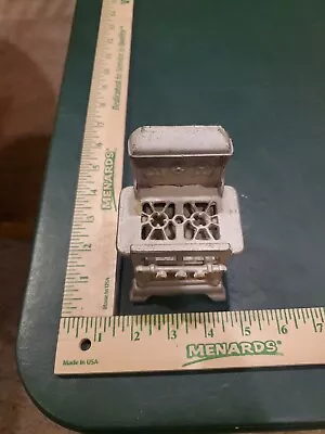 Old Antique Cast Iron Childs Miniature ROYAL Doll Stove - Furniture For House    • $5