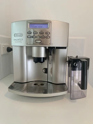 $205.50 • Buy Delonghi Magnifica Automatic Coffee Machine RRP $2,195