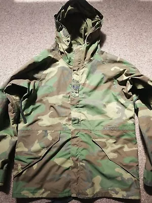 US Army Camo Cold Weather Parka ECWS Size Medium Regular Official Issue P2p 24  • $23.62