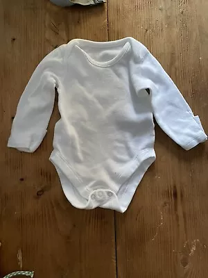 Baby 0-3 Long Sleeve Vests X5. Used But Good Condition • £3