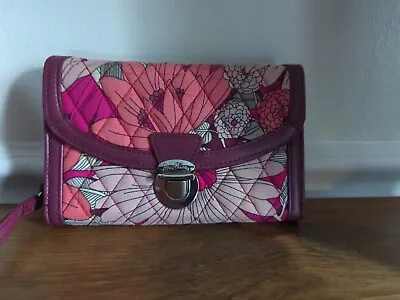 Vera Bradley Ultimate Wristlet Wallet Bohemian Blooms Red Floral Zip Around Lock • $12