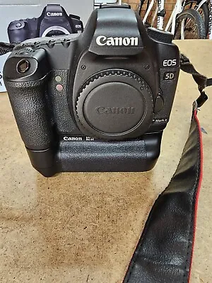 Canon EOS 5D Mark II 21.1MP Digital SLR Camera With Canon Battery Grip. • £208