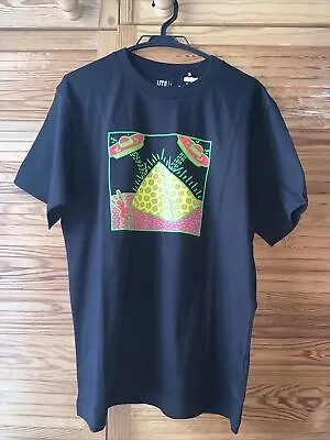 UNIQLO UT KEITH HARING PYRAMID UFO Black T-Shirt *NEW* Size Medium • £14.99