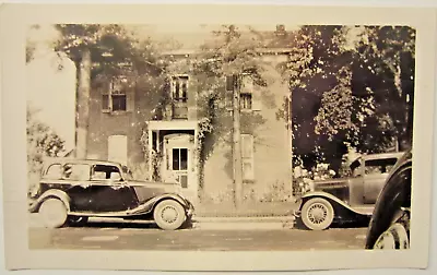 1934 FORD FORDOR SEDAN  Priest's House RED BUD IL B&w Photo 3 1/2   X 2 1/2  • $6