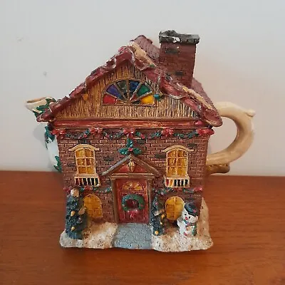 Vintage Musical Christmas House Teapot Ornament Santa Clause Is Coming To Town  • £18.99