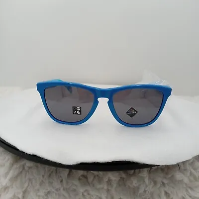 Oakley Sunglasses Frogskins Polished Saphire Blue Prizm Black 009013 • $99.99