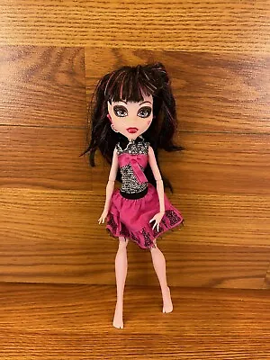 Monster High Draculaura Picture Day Doll  2008 • $14.99