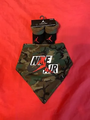 $16 Michael Jordan Nike Newborn Baby 0-6 Months 2-piece Set Bib And Socks New • $19.99