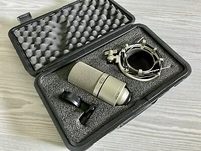 MXL 990 Condenser Microphone With Shockmount & Case • $70