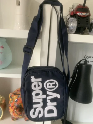 £8 • Buy Superdry Side Bag Crossbody Navy