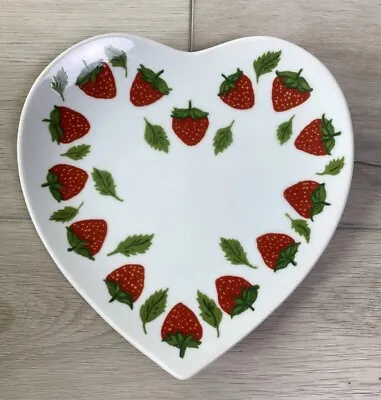 Williams Sonoma Heart Shape Strawberry La Fraise  Chene Dessert/Appetizer Plate • $9.97