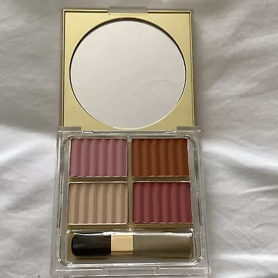 Estée Lauder Deluxe All-Over Face Compact (Tender Blush) • £15