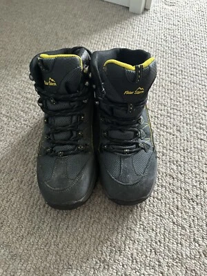 £5 • Buy Peter Storm Kids Walking Boots Size 3