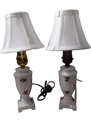 Victoria Czechoslovakia Lamp • $65