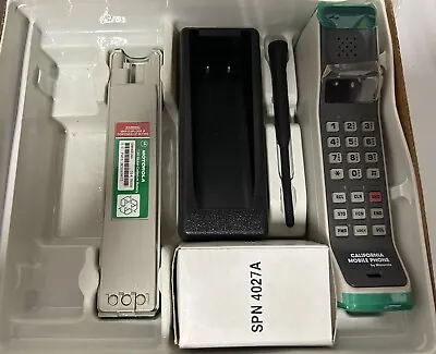 VINTAGE MOTOROLA DYNATAC FIRST BRICK CELL PHONE MANUFACTURED FROM 1983 To 1994 • $1500