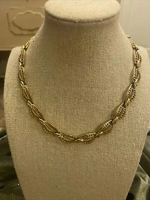 Vintage Monet Necklace 16” (b2) • $15