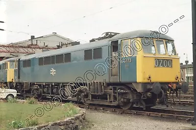 35mm COLOUR SLIDE OF CLASS 86 LOCO AT CREWE IN 1971. • £3.50