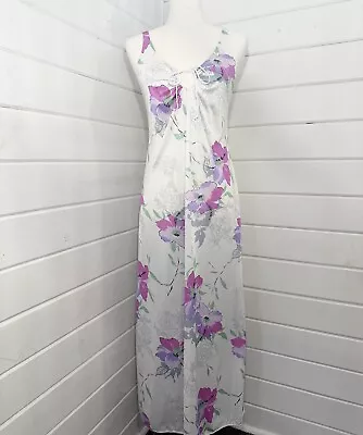 Vintage Lorraine Floral Detail Sleeveless Nightgown Medium | Vintage Lingerie • $40